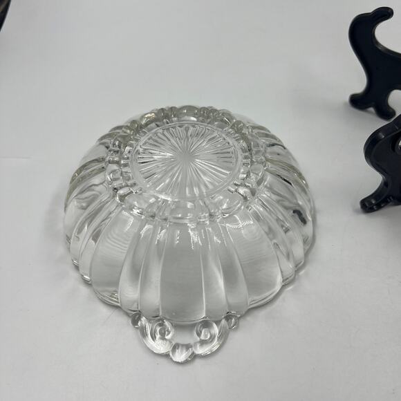 Vintage Clear Glass Textured Bowl Sea Shell Handles Candy Dish Serving Bowl - Picture 3 of 4
